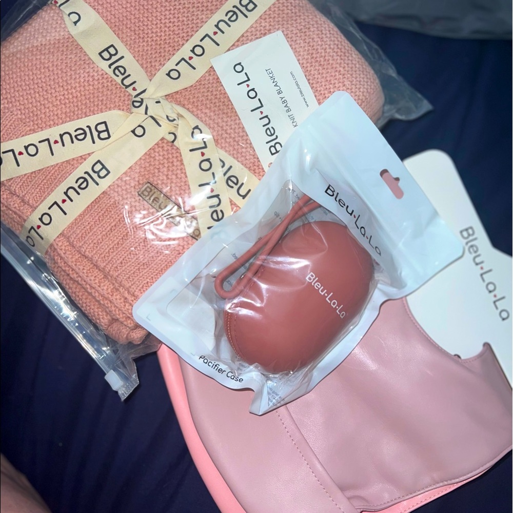 BLEU La La Bundle / Pink Knit Blanket / Pink Bib Set / Pink Pacifier Holder